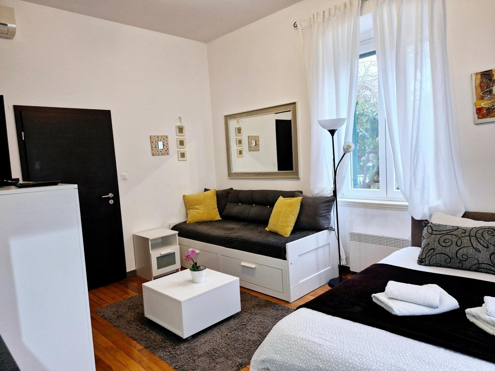 Beach City Pearls Apartments Сплит Екстериор снимка